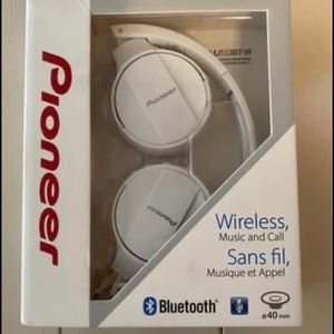 Pioneer Wireless Headphones